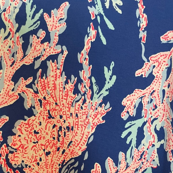 Ready for any occasion in this Lilly Pulitzer, printed jersey dress! - Picture 2 of 3